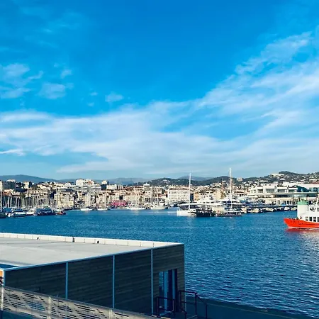 Joli 3pieces Refait A Neuf Et Tres Bien Situe