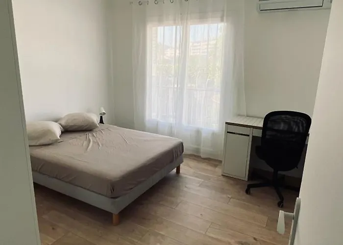 Apartment Joli 3pieces Refait A Neuf Et Tres Bien Situe
